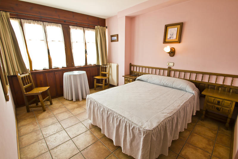 Hospedaje Granada San Vicente De La Barquera Værelse billede